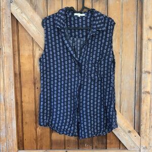 Side Stitch Los Angeles Women’s Deep-V Navy Design Button Up Tank, M,